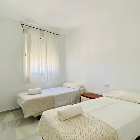 The Traveller's House Palacio Playa Y Piscina *