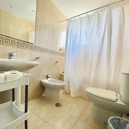 The Traveller's House Palacio Playa Y Piscina *